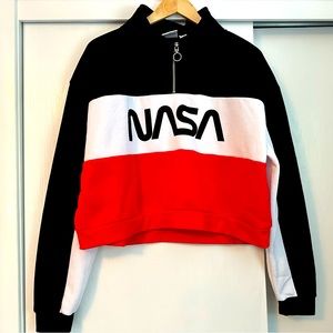 Women’s XL NASA Cropped Sweatshirt